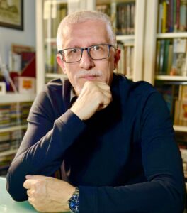 UN ASESINO QUE LEE HISTORIAS DE AMOR, de Félix Amador 1 - Pábilo Editorial