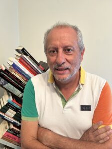 JUAN JOSÉ OÑA: ÉRASE UN HOMBRE A LA CULTURA PEGADO, de Fermín Cabanillas Serrano 1 - Pábilo Editorial